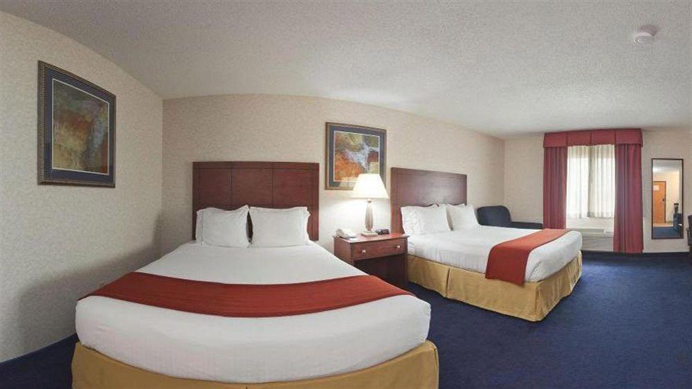 Holiday Inn Express Deforest By Ihg Εξωτερικό φωτογραφία