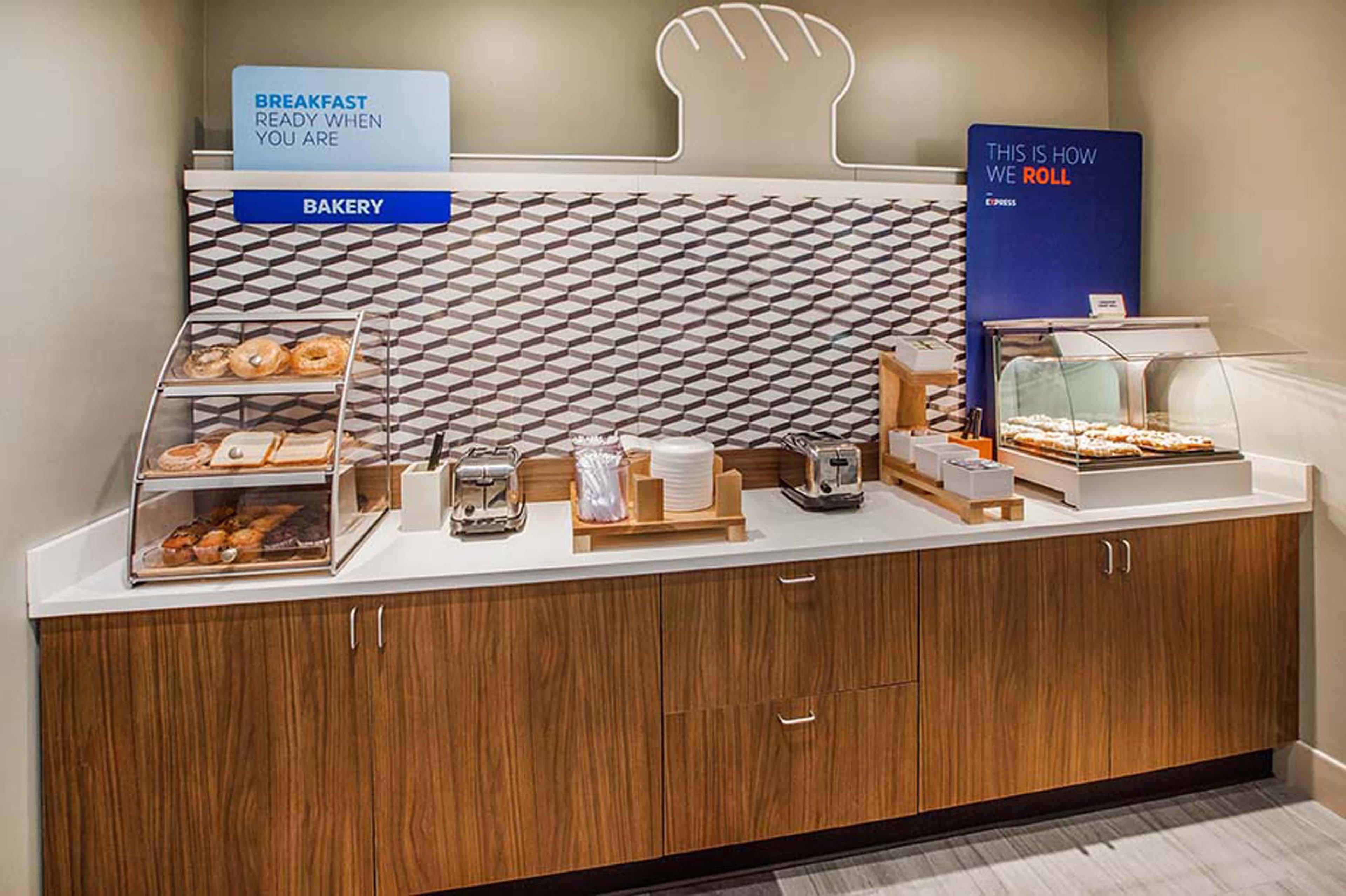 Holiday Inn Express Deforest By Ihg Εξωτερικό φωτογραφία